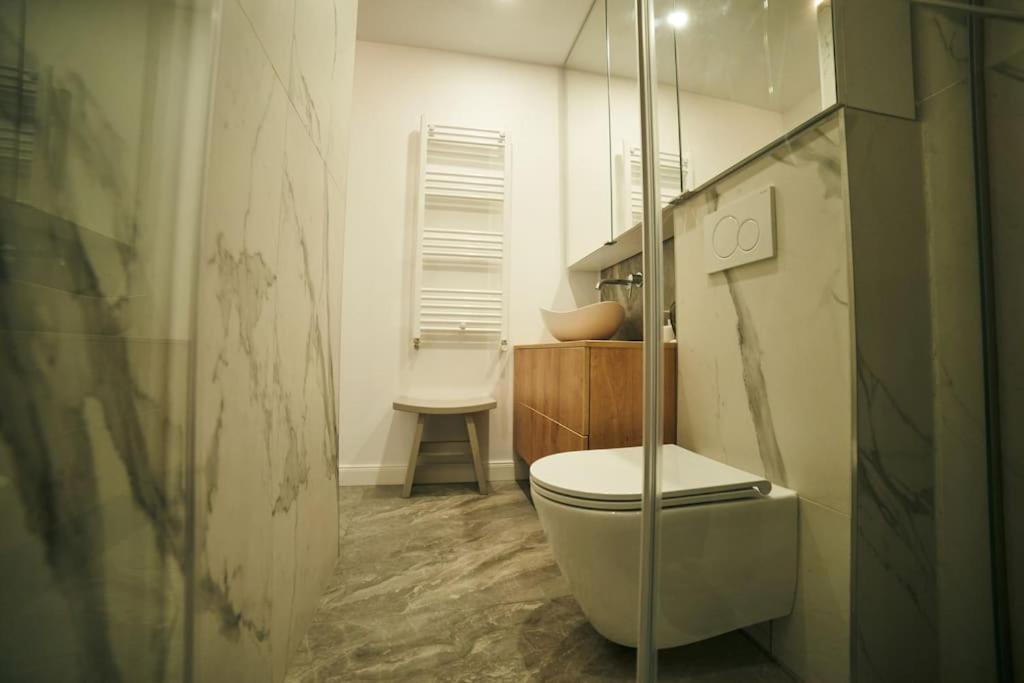 Ultracentral Two Rooms Apartment In Bukurešť Exteriér fotografie